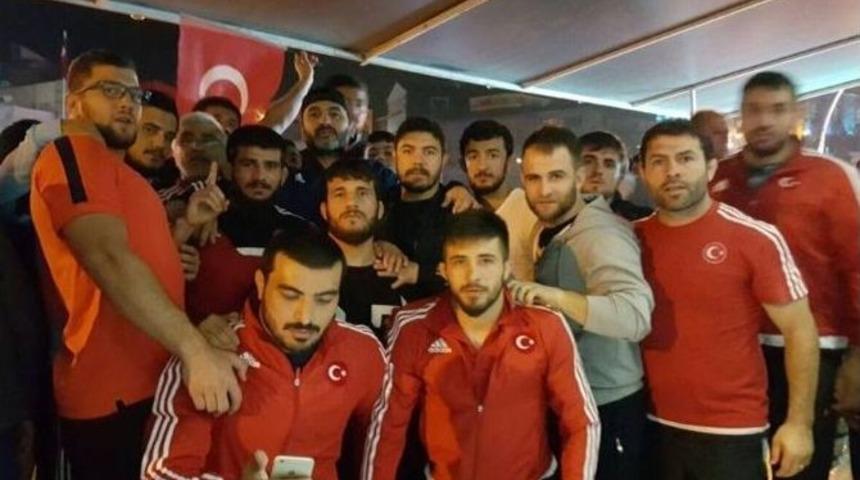 G&uuml;reş Camiası Darbeye Karşı Ayakta