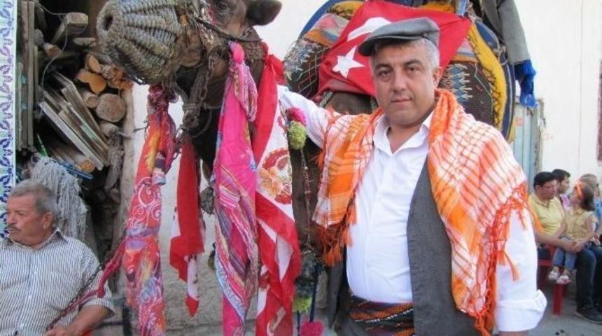 Başkan &Ccedil;alışkan, Y&ouml;r&uuml;k Kıyafeti Giydi