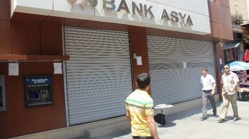 Bank Asya&rsquo;nın Şubeleri Kapatıldı