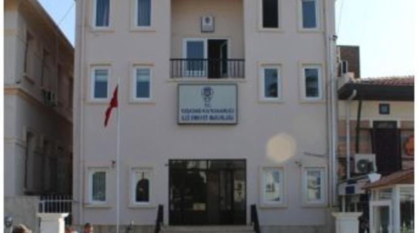 Kuşadası Emniyet M&uuml;d&uuml;rl&uuml;ğ&uuml;&rsquo;nde G&ouml;revli 3 Komiser Ve 4 Polis A&ccedil;ığa Alındı