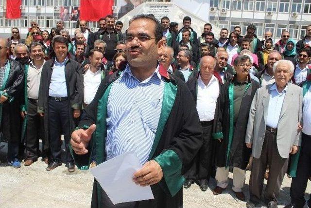 Adıyaman’da Avukatlar Darbeye Karşı Yürüdü