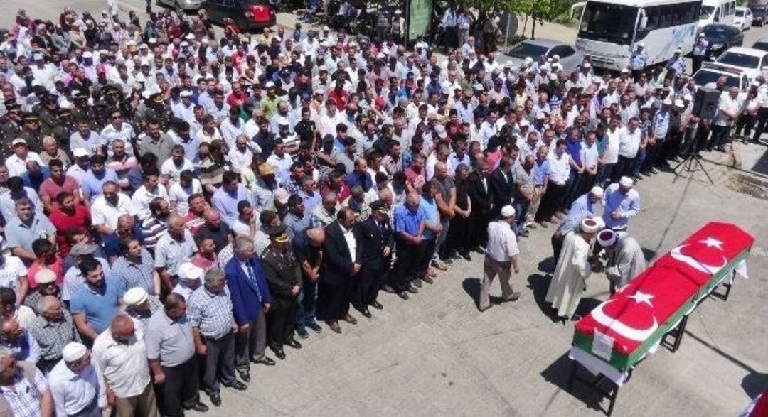 Darbe Girişiminin Sivil Şehitleri Toprağa Verildi