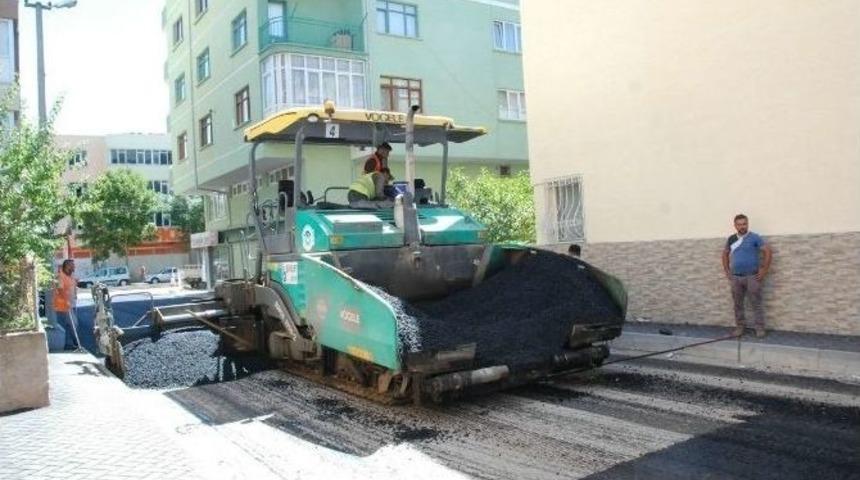Vişnelik Mahallesi&rsquo;nde 4 Sokağa Bin 400 Ton Yol Asfaltı D&ouml;k&uuml;ld&uuml;