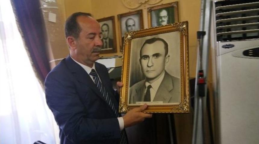 Darbe D&ouml;neminde G&ouml;reve Gelen Başkanların Fotoğrafları Kaldırıldı