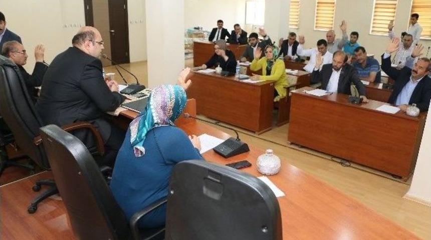 Aziziye’den Demokrasiye Destek, Hainlere Lanet…