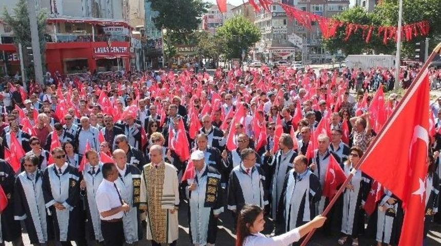 Niğde &Uuml;niversitesi Milli Birlik Ve Demokrasi İ&ccedil;in Y&uuml;r&uuml;d&uuml;