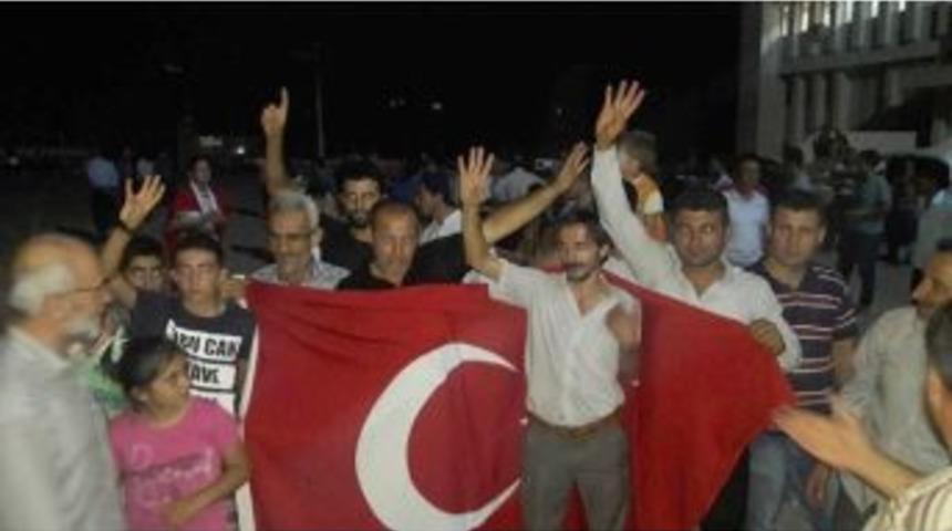 Samsat Demokrasi N&ouml;betine Devam Ediyor