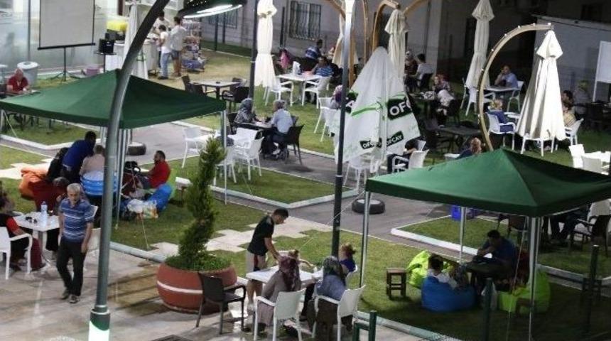 Cumartesi Meydanı &Ccedil;ay Bah&ccedil;esi Hizmete Girdi