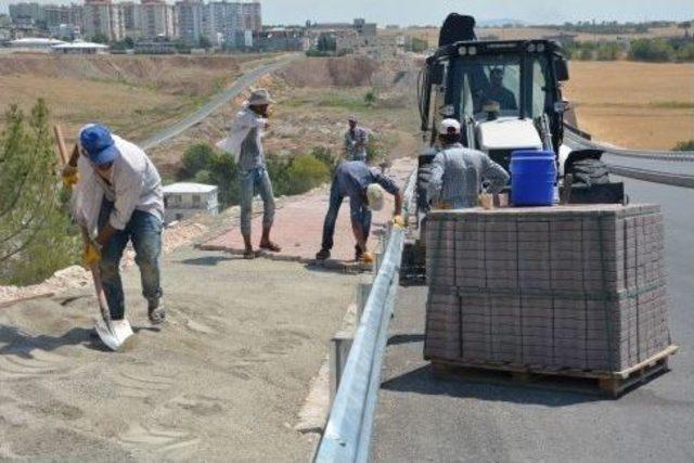 Karaali Köprüsünde Bariyer Ve Kaldırım Çalışması