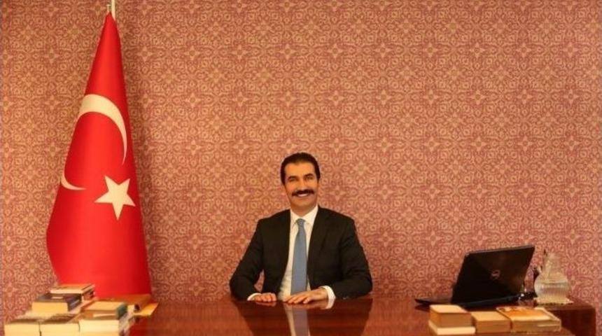 Balıkesir&rsquo;de 3 Vali Yardımcısı Ve 2 Kaymakam G&ouml;revden Uzaklaştırıldı