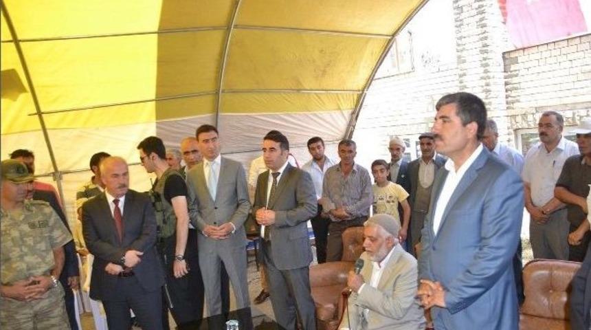 Şehitler İ&ccedil;in Taziye &Ccedil;adırı Kuruldu