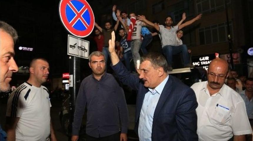 G&uuml;rkan, Vatandaşları Provokat&ouml;rlere Karşı Uyardı