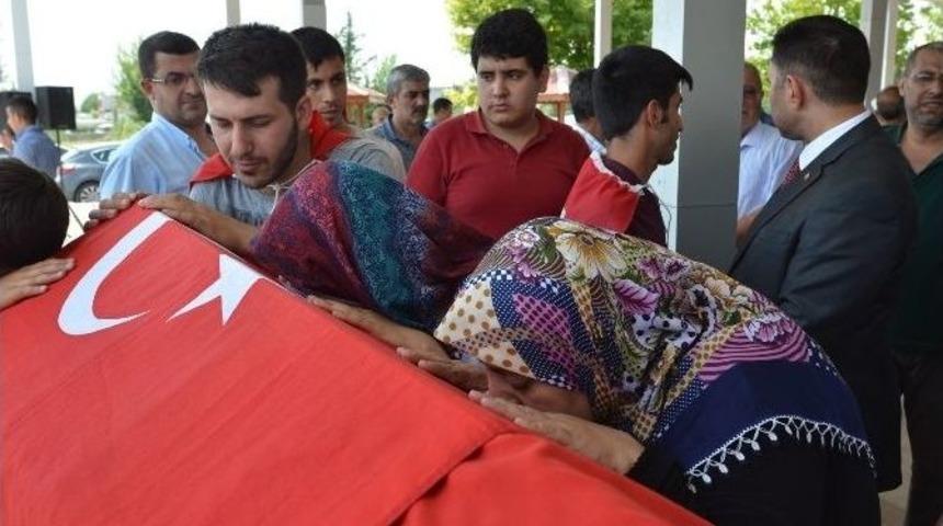 Demokrasi Şehidi Zekeriya Bitmez Malatya’da Toprağa Verildi