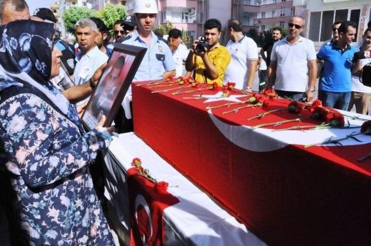 Şehit Polis Evlilik Yıl Dönümünde Toprağa Verildi G1