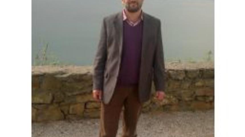 Sala Okunuyor Diye İmamı Darp Ettiler