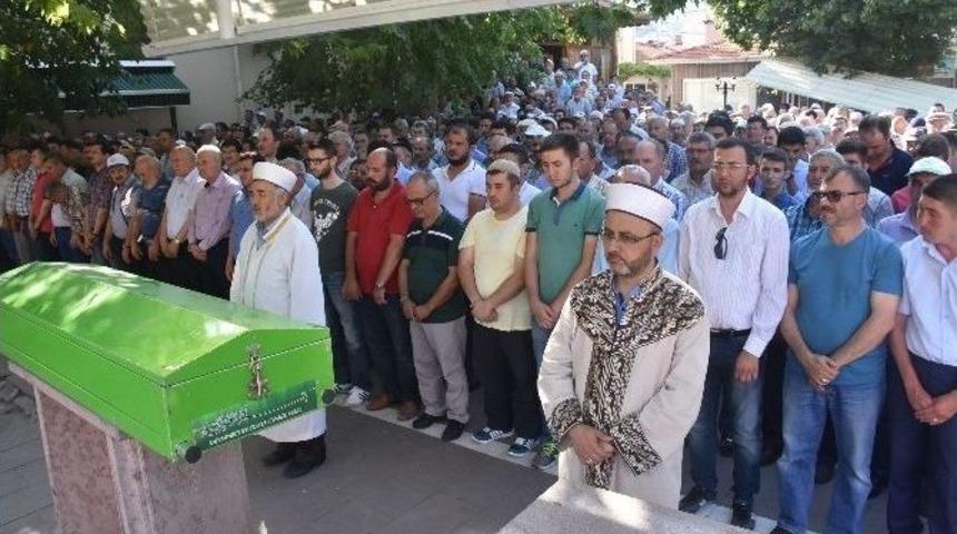 Dursunbey&rsquo;de Demokrasi Şehitleri İ&ccedil;in Gıyabi Cenaze Namazı Kılındı