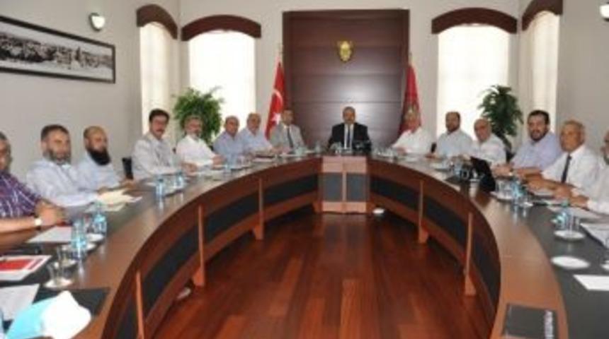 Konya&rsquo;da Stk&rsquo;lar Darbe Girişimini Lanetledi