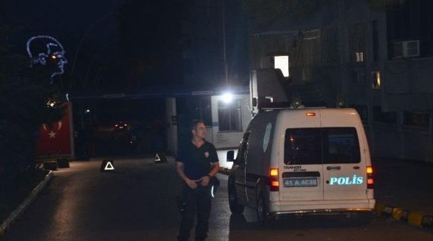 Polis Ekiplerinin Donanma Komutanlığı&rsquo;ndaki Araması S&uuml;r&uuml;yor