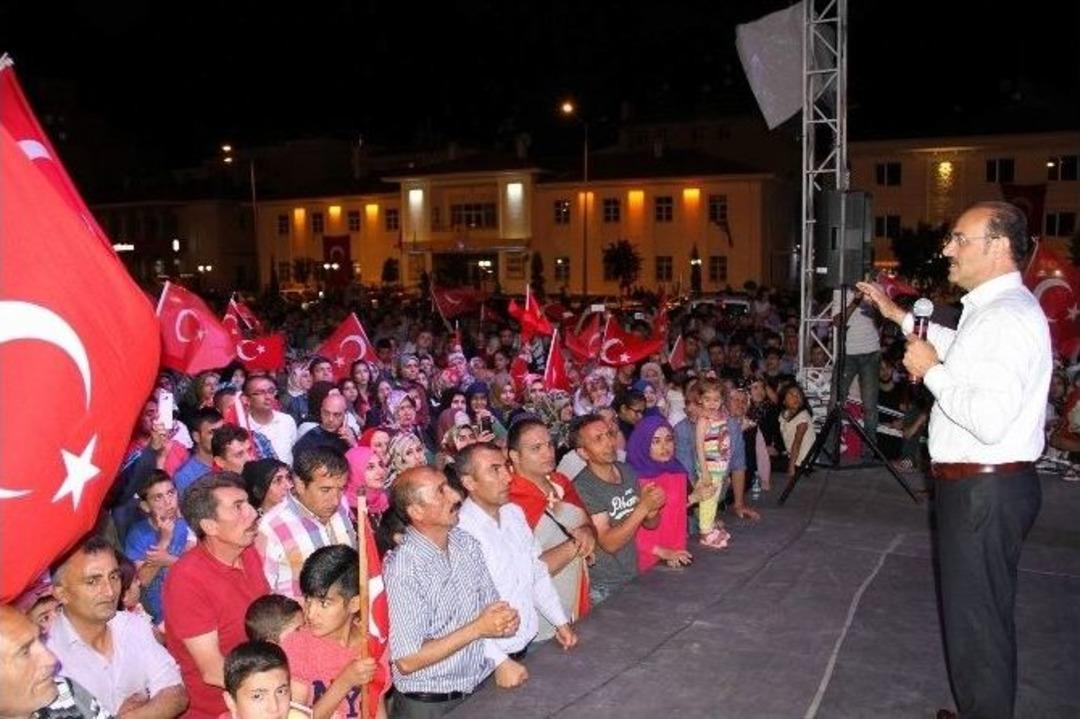 Yozgat&rsquo;ta Demokrasi N&ouml;beti S&uuml;r&uuml;yor