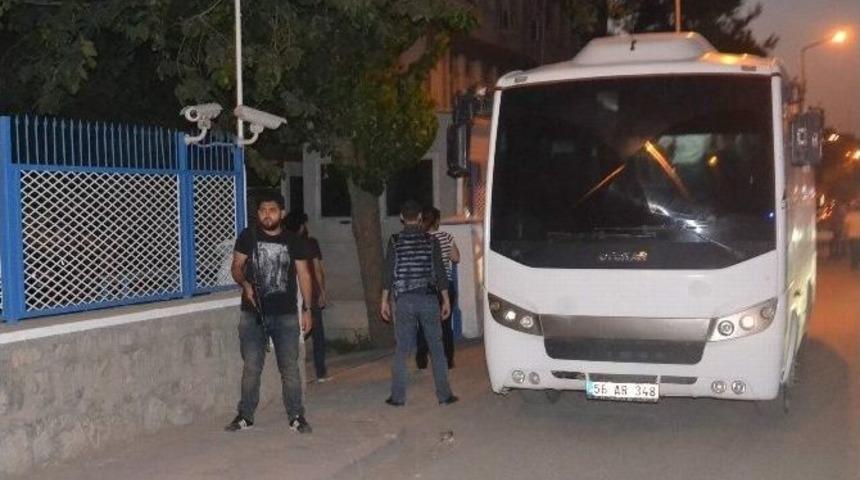 Siirt&rsquo;te G&ouml;zaltına Alınan 10 Hakim Ve Savcı Emniyete Getirildi