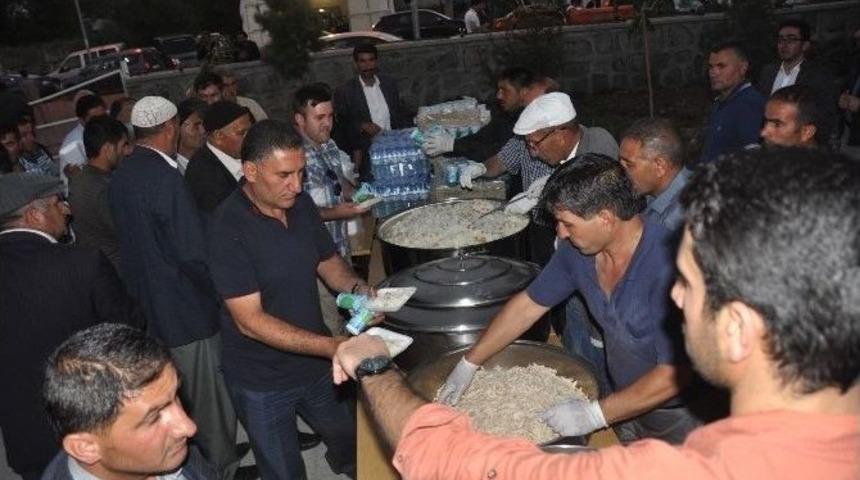 Eleşkirt&rsquo;te Şehitler İ&ccedil;in Gıyabi Cenaze Namazı Kılındı