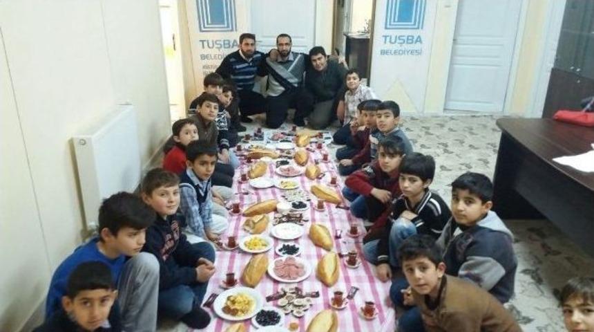 Yaz Kur&rsquo;an Kursu &Ouml;ğrencilerine Kahvaltı