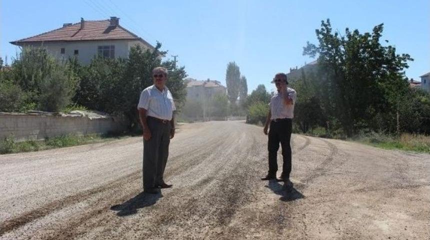 Korkuteli&rsquo;nde Kanalizasyon Sonrası Asfalt Başladı