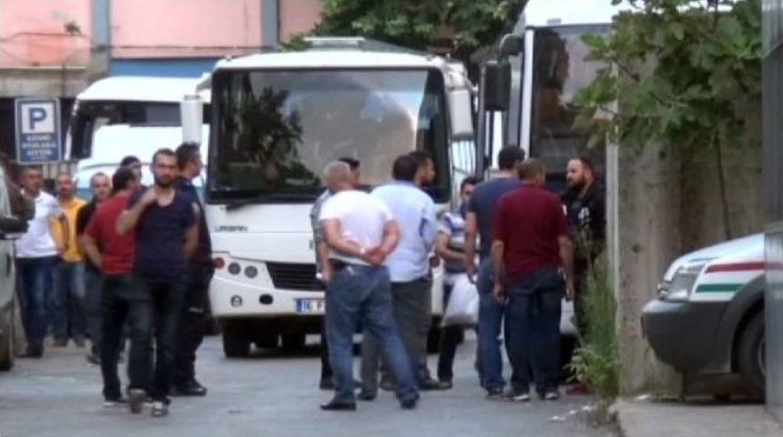 Bursa&rsquo;da G&ouml;zaltına Alınan 45 Hakim Ve Savcı Adliyeye Sevk Edildi