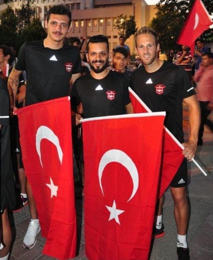 Gaziantepspor Darbeye Karşı Meydanda G3