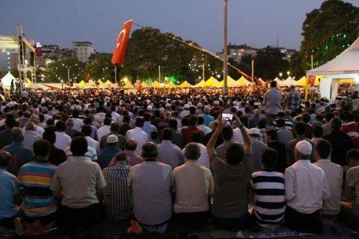 Gaziantepspor Darbeye Karşı Meydanda G4