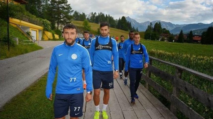 &Ccedil;aykur Rizespor&rsquo;un Avusturya Kampı S&uuml;r&uuml;yor