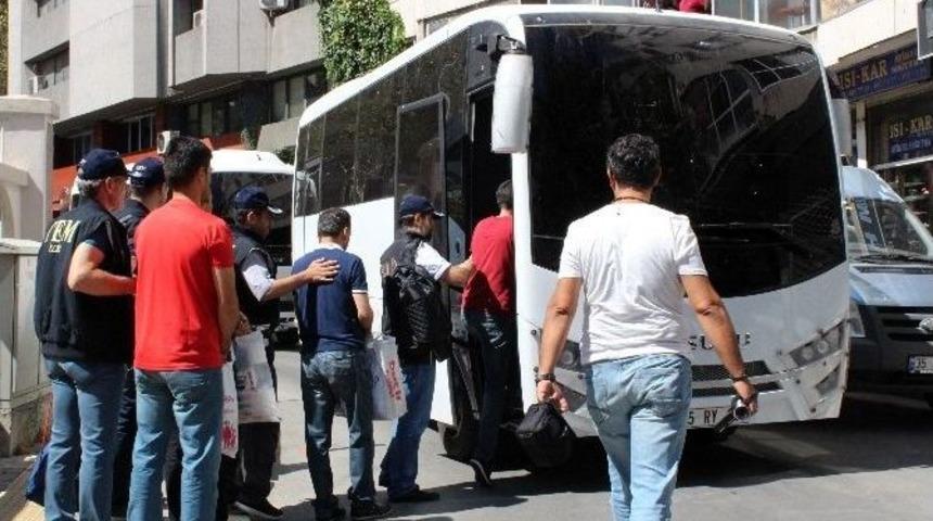 42 Kişi Adliyeye Sevk Edildi