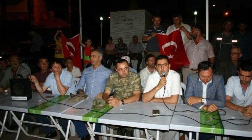 Gemerek&rsquo;te Vatandaşlar Demokrasi N&ouml;beti Tuttu