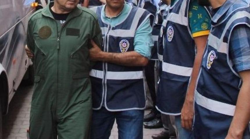 G&ouml;zaltındaki 53 Asker Doktor Kontrol&uuml;nden Ge&ccedil;irildi