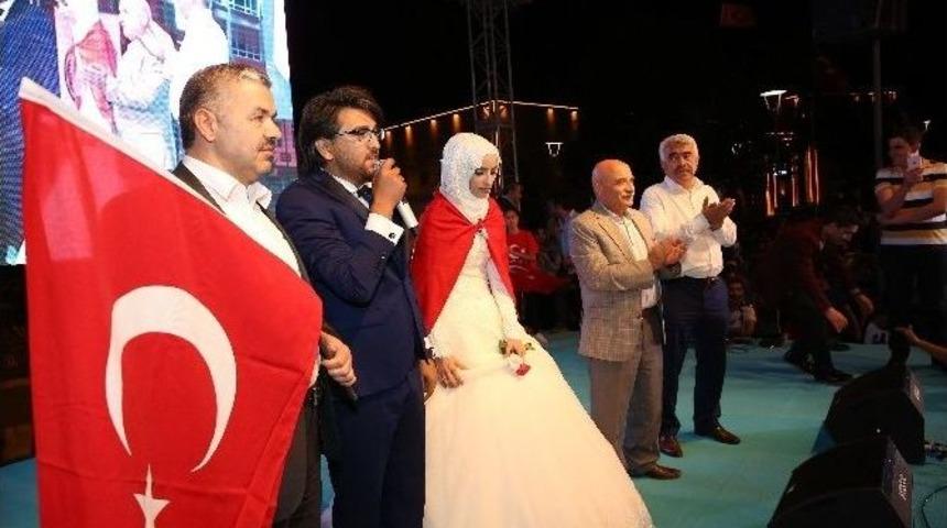 Demokrasi D&uuml;ğ&uuml;n&uuml;