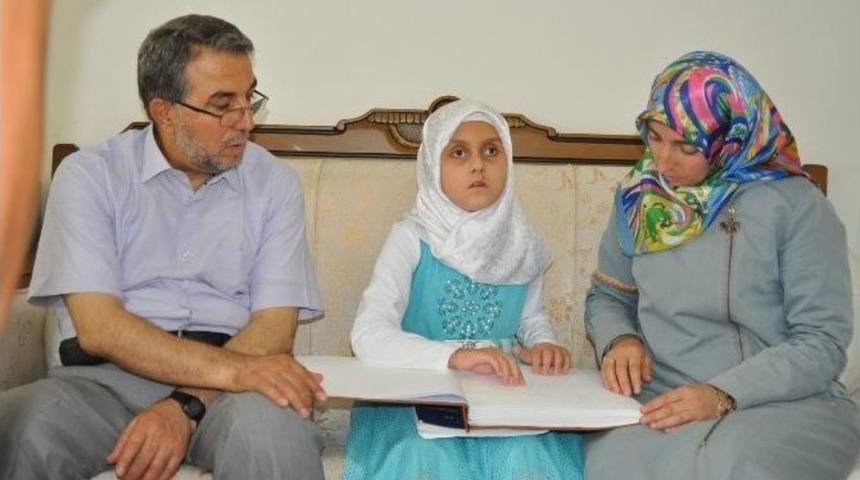 G&ouml;rme Engelli Kız Hafız Olmak İstiyor