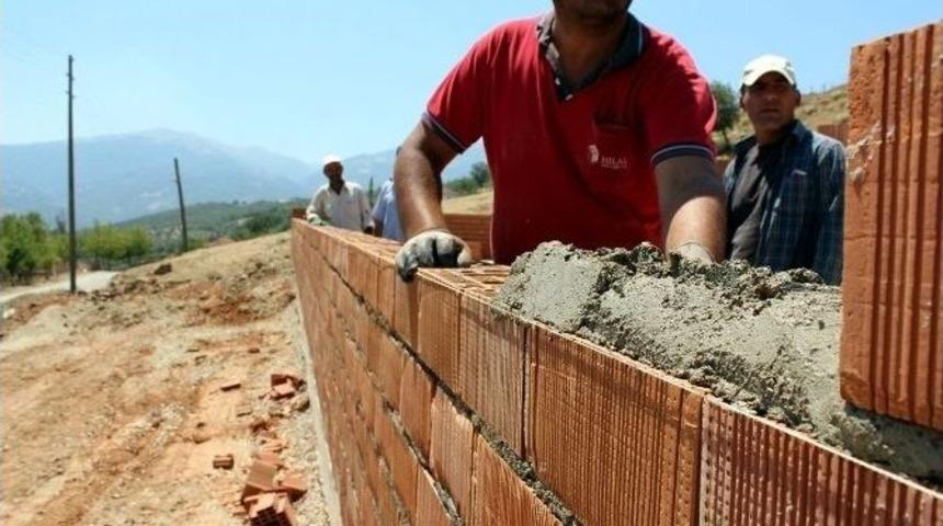 Alaşehir Belediyesi Hizmet Atağını S&uuml;rd&uuml;r&uuml;yor