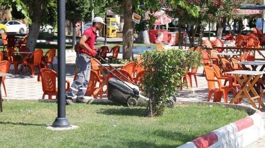 Ekipler Rengarenk Bir Turgutlu İ&ccedil;in İşbaşında