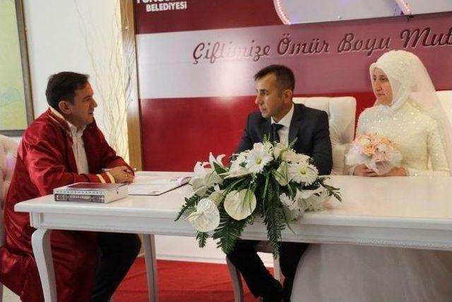 Yunusemre’de Nikah Sayıları Bayramla Birlikte Arttı