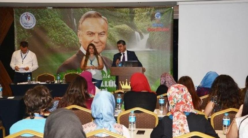 Yeşilçam’ın Yakışıklı Jönü Ediz Hun Gençlerle Buluşuyor