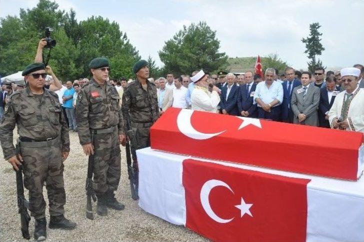 Darbe Şehidi Polis Memuru Toprağa Verildi G3