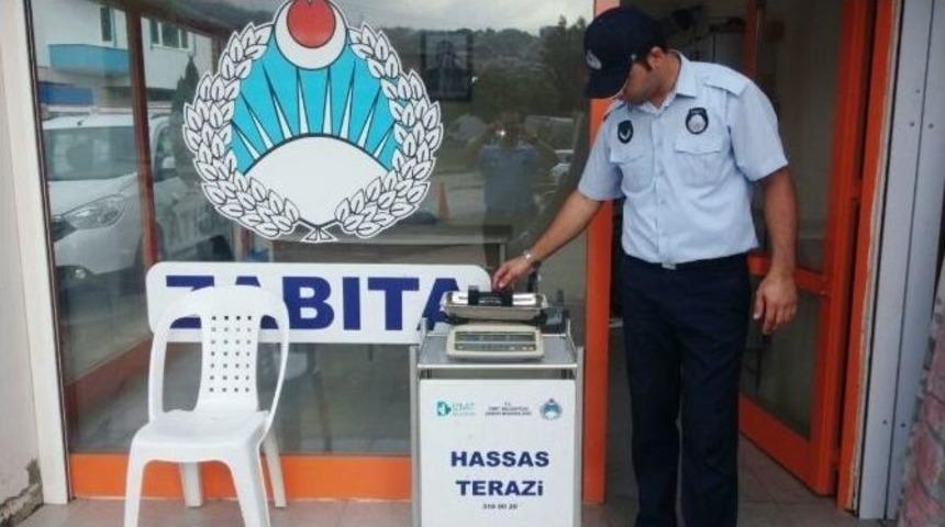 İzmit Zabıtası, İl&ccedil;edeki Denetimlerini S&uuml;rd&uuml;r&uuml;yor