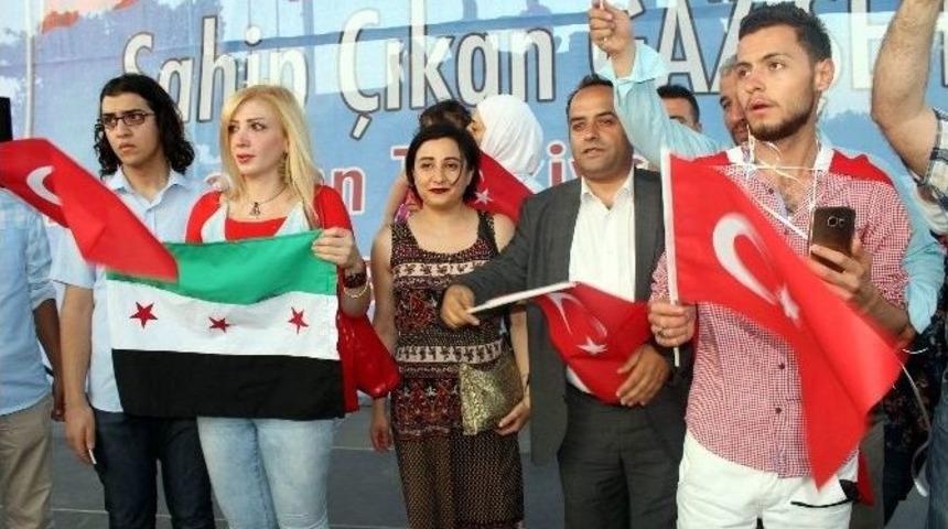 Demokrasi N&ouml;betinde Gaziantep Ve Suriyeli Gazetecilerden Anlamlı Destek