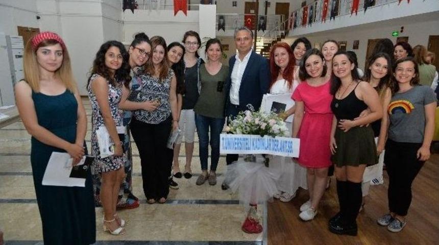 Muratpaşa Belediyesi Gen&ccedil;lik Evleri&rsquo;ne Kayıtlar Başladı