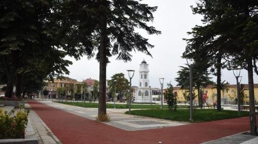 D&uuml;zce Lisesi Parkı &lsquo;a&ccedil;ıldı Gibi&rsquo;