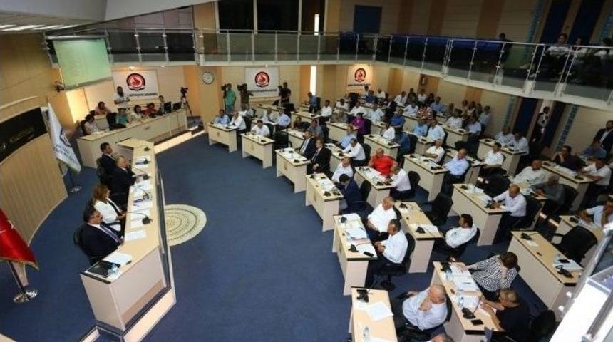 B&uuml;y&uuml;kşehir&rsquo;den 3 Bin &Ouml;ğrenciye &Ouml;ğrenim Yardımı