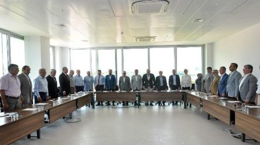 &Uuml;sk&uuml;dar Belediye Meclisi&rsquo;nden Darbe Girişimine Sert Kınama