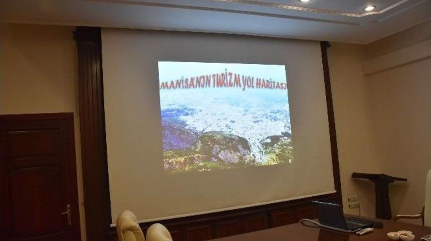 Vali G&uuml;ven&ccedil;er&rsquo;e Turizm Odakları Projesi Konusunda Brifing Verildi