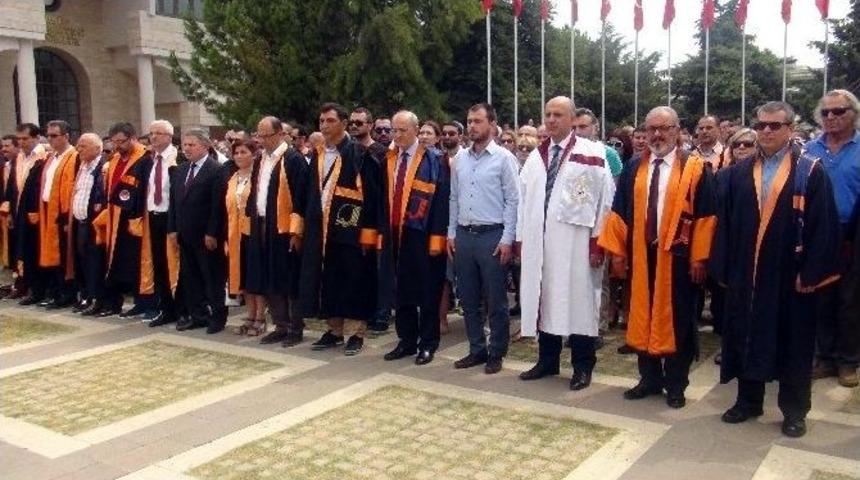 Me&uuml;&rsquo;deki Akademisyenler Darbe Girişimini Kınadı
