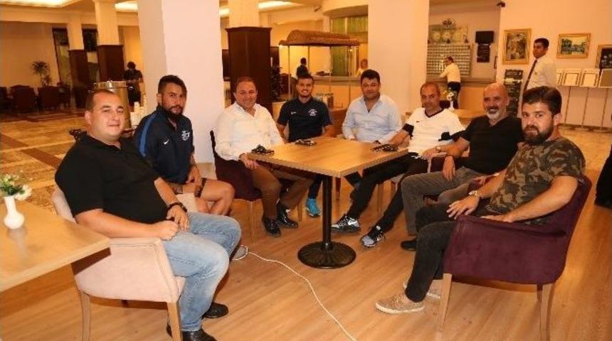 S&ouml;zl&uuml;: &ldquo;transferi Tamamlamak İ&ccedil;in &Ccedil;aba Sarf Ediyoruz&rdquo;